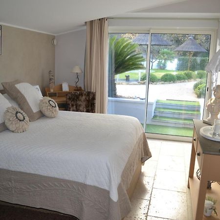 Le Refuge Bed & Breakfast มอร์นาส ภายนอก รูปภาพ