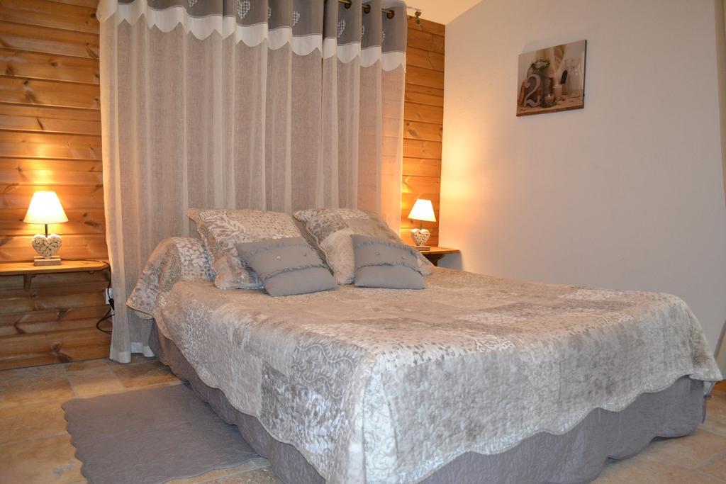 Le Refuge Bed & Breakfast มอร์นาส ห้อง รูปภาพ